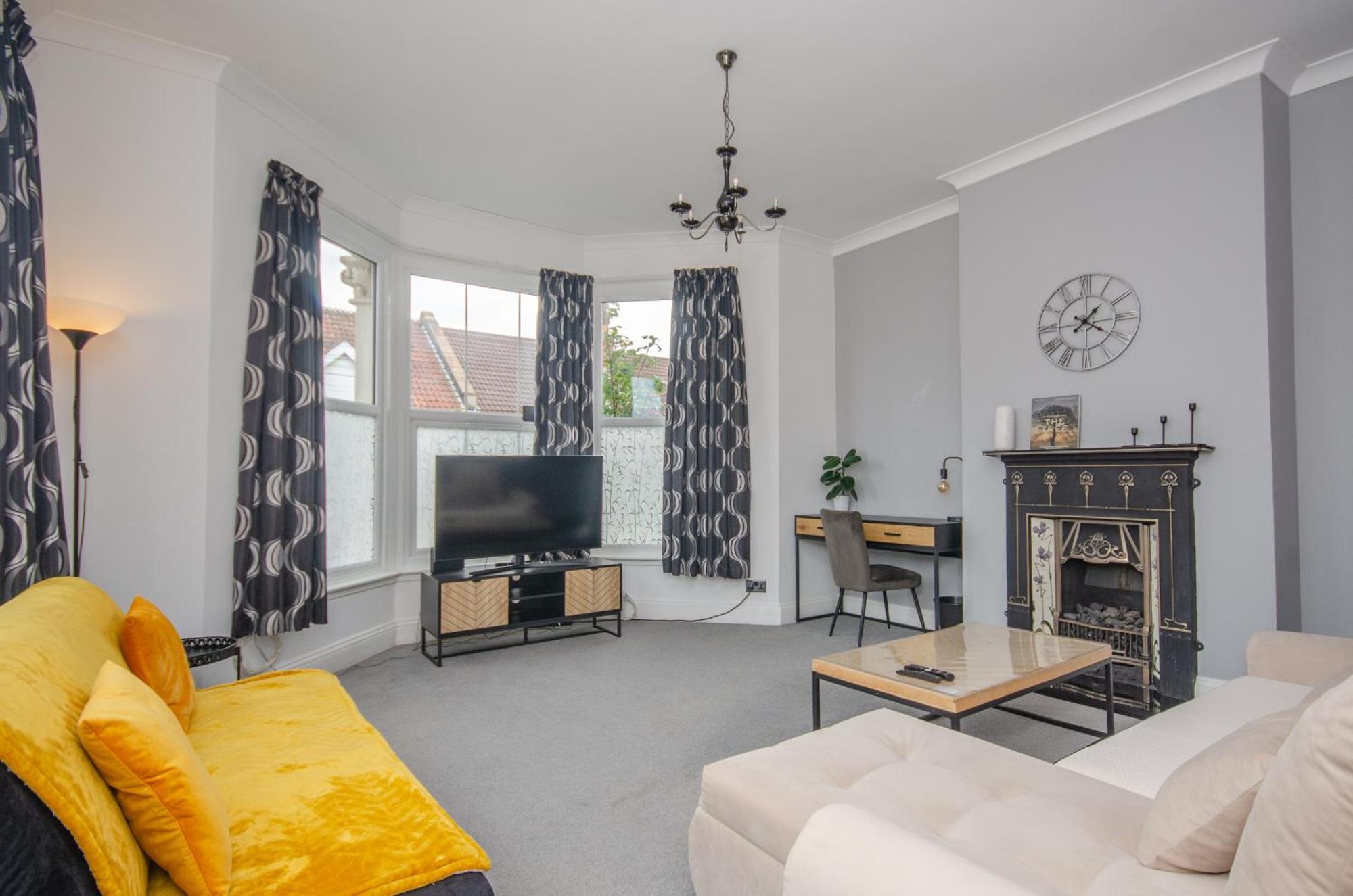 Stylish 91Sqm Victoria 2 Bedroom Apartment Bristol Bagian luar foto