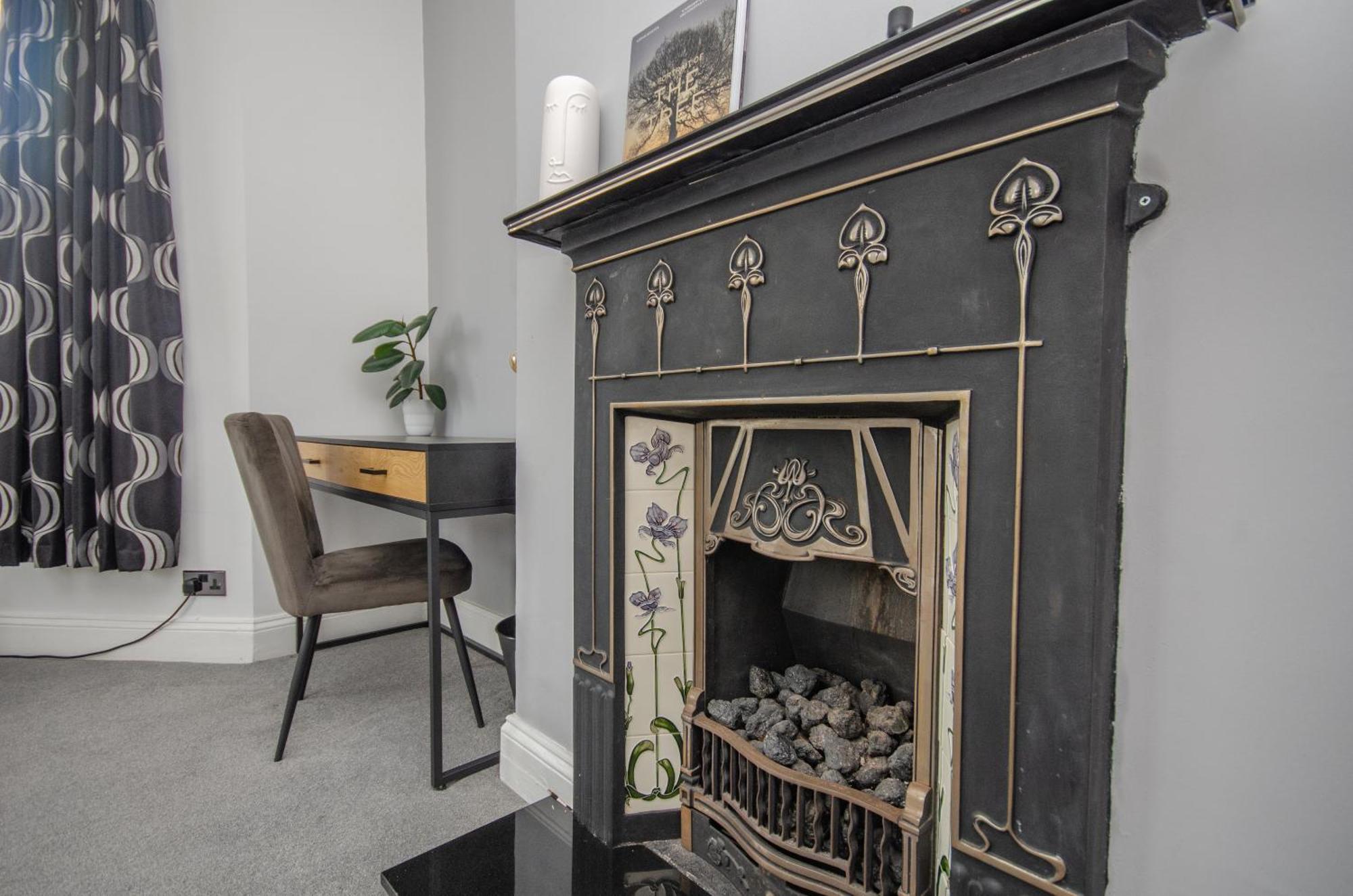 Stylish 91Sqm Victoria 2 Bedroom Apartment Bristol Bagian luar foto