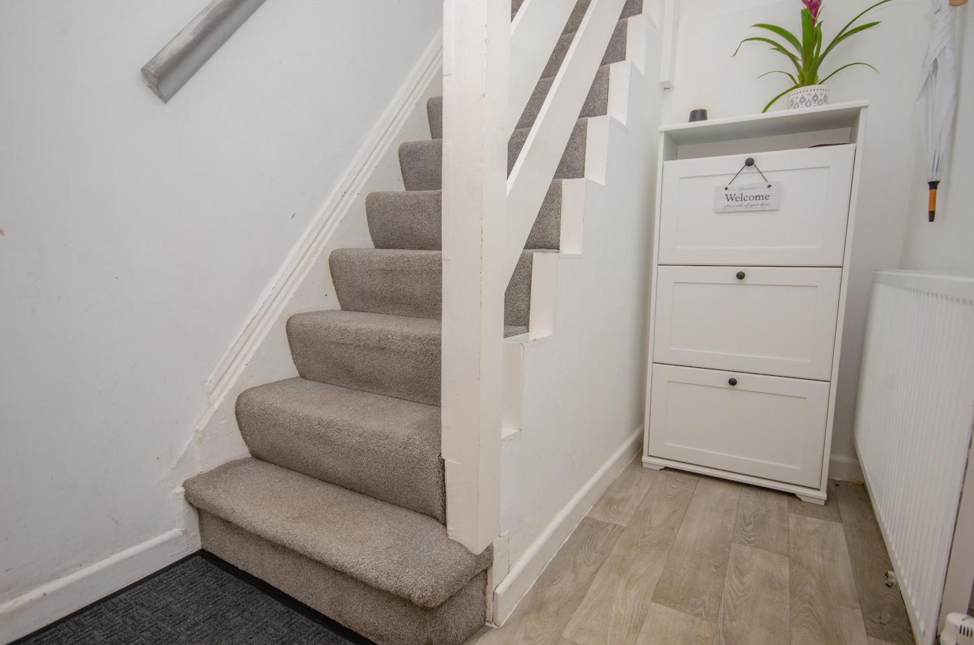 Stylish 91Sqm Victoria 2 Bedroom Apartment Bristol Bagian luar foto