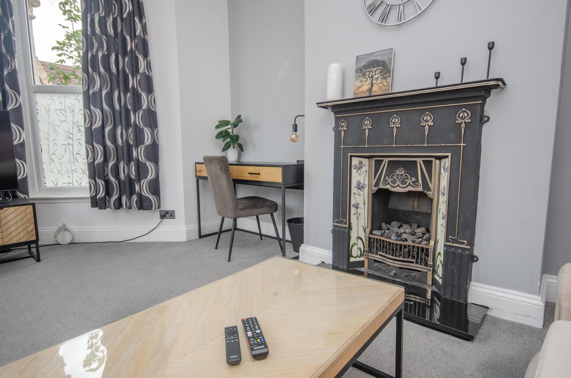 Stylish 91Sqm Victoria 2 Bedroom Apartment Bristol Bagian luar foto
