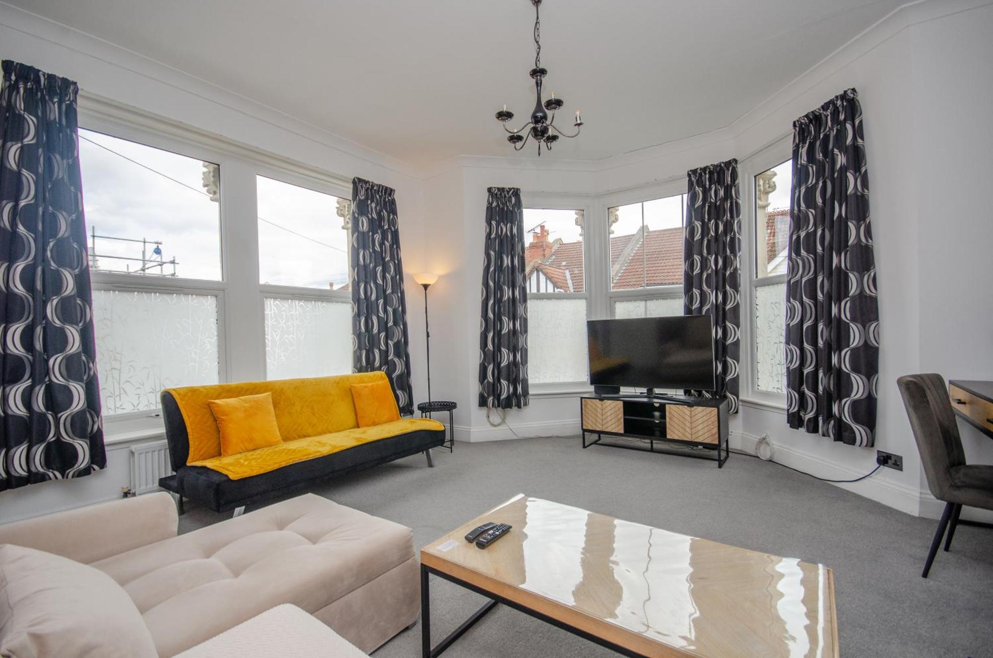 Stylish 91Sqm Victoria 2 Bedroom Apartment Bristol Bagian luar foto